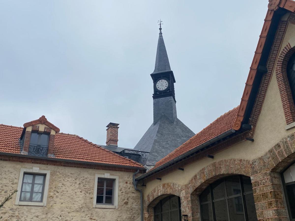 Loft Dans Le Clocher Face Au Chateau Bonnelles Exteriör bild