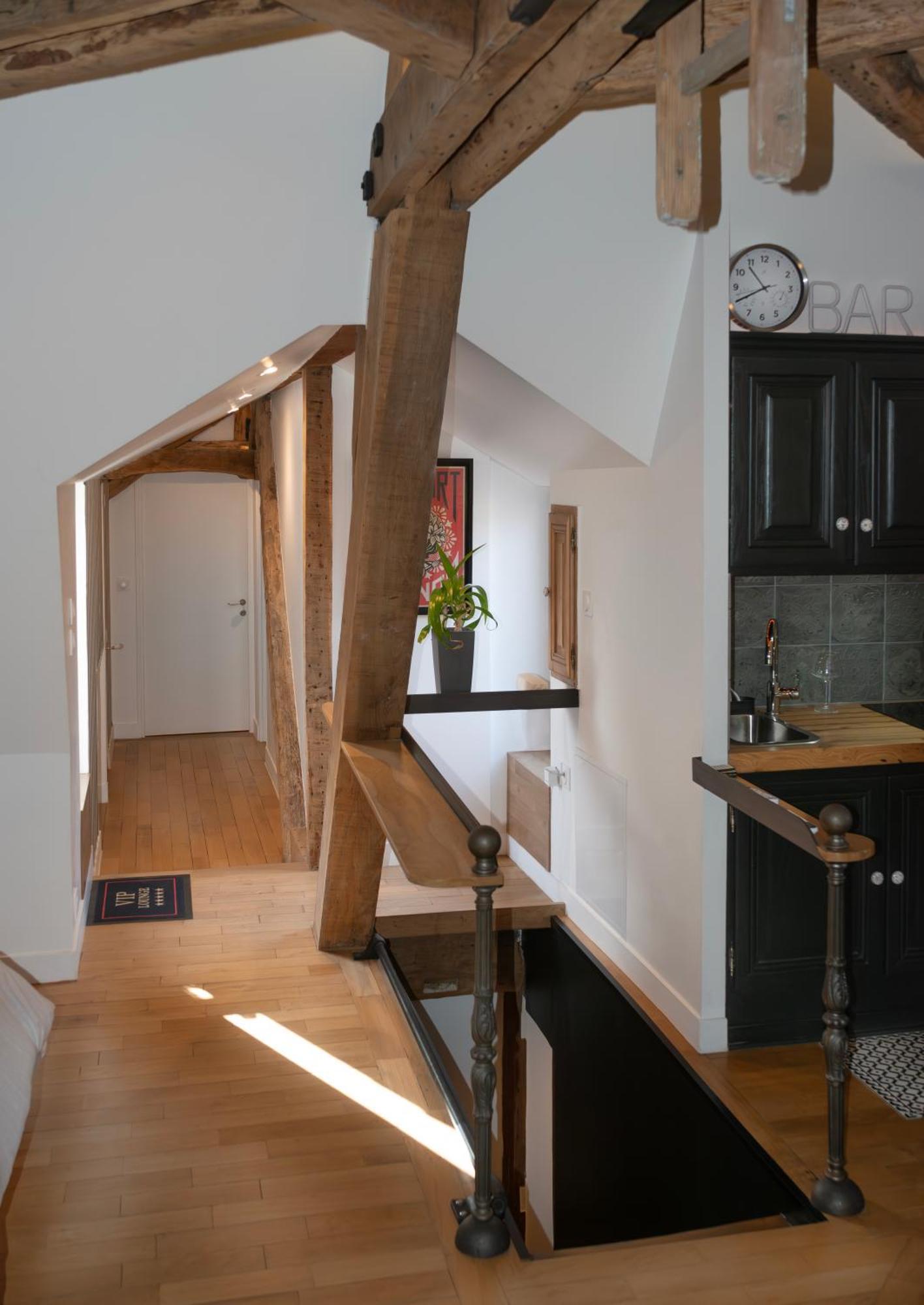 Loft Dans Le Clocher Face Au Chateau Bonnelles Exteriör bild