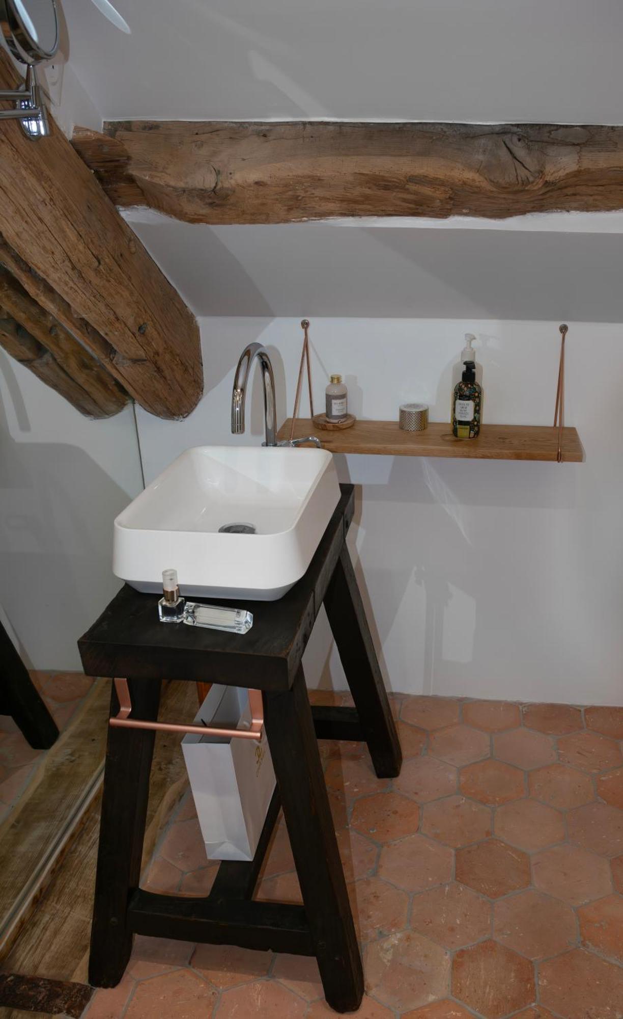 Loft Dans Le Clocher Face Au Chateau Bonnelles Exteriör bild
